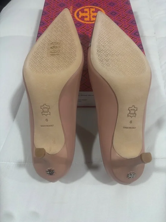 Tory Burch Blush Pink Pointed Pumps with Silver Cap Toe - Picture 3 of 10
